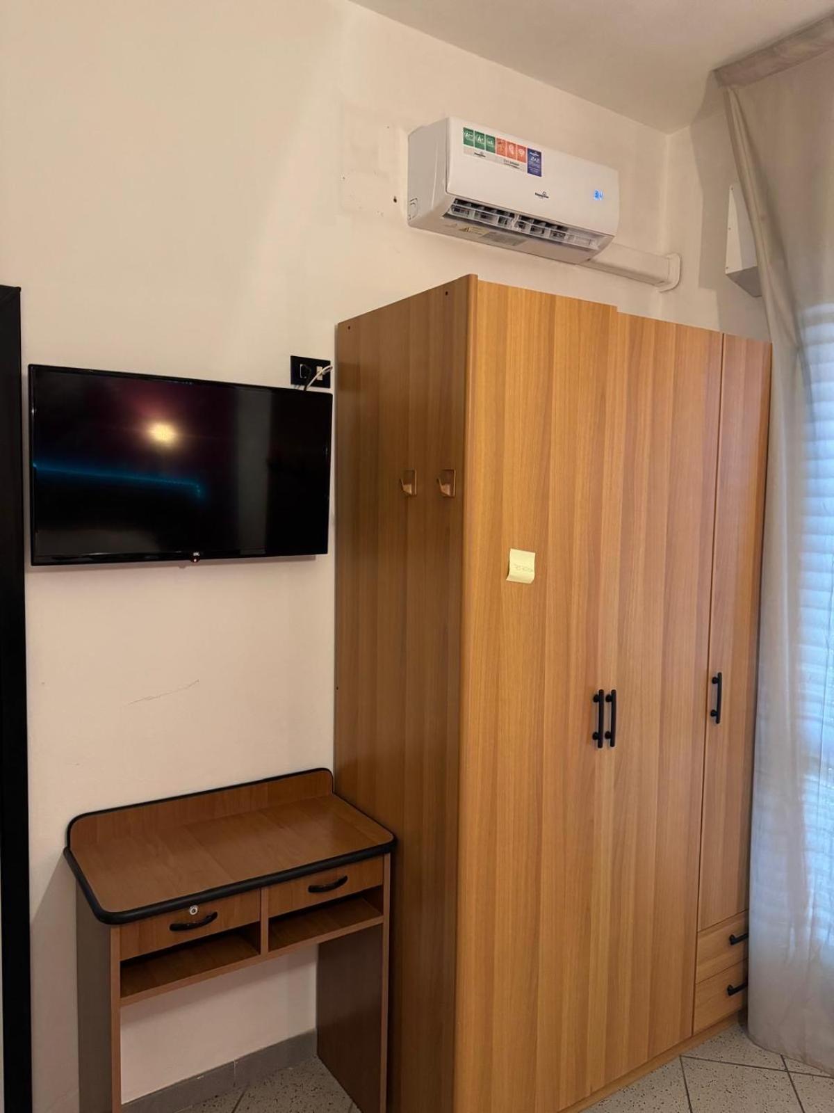 Hotel New Liston Ріміні Екстер'єр фото